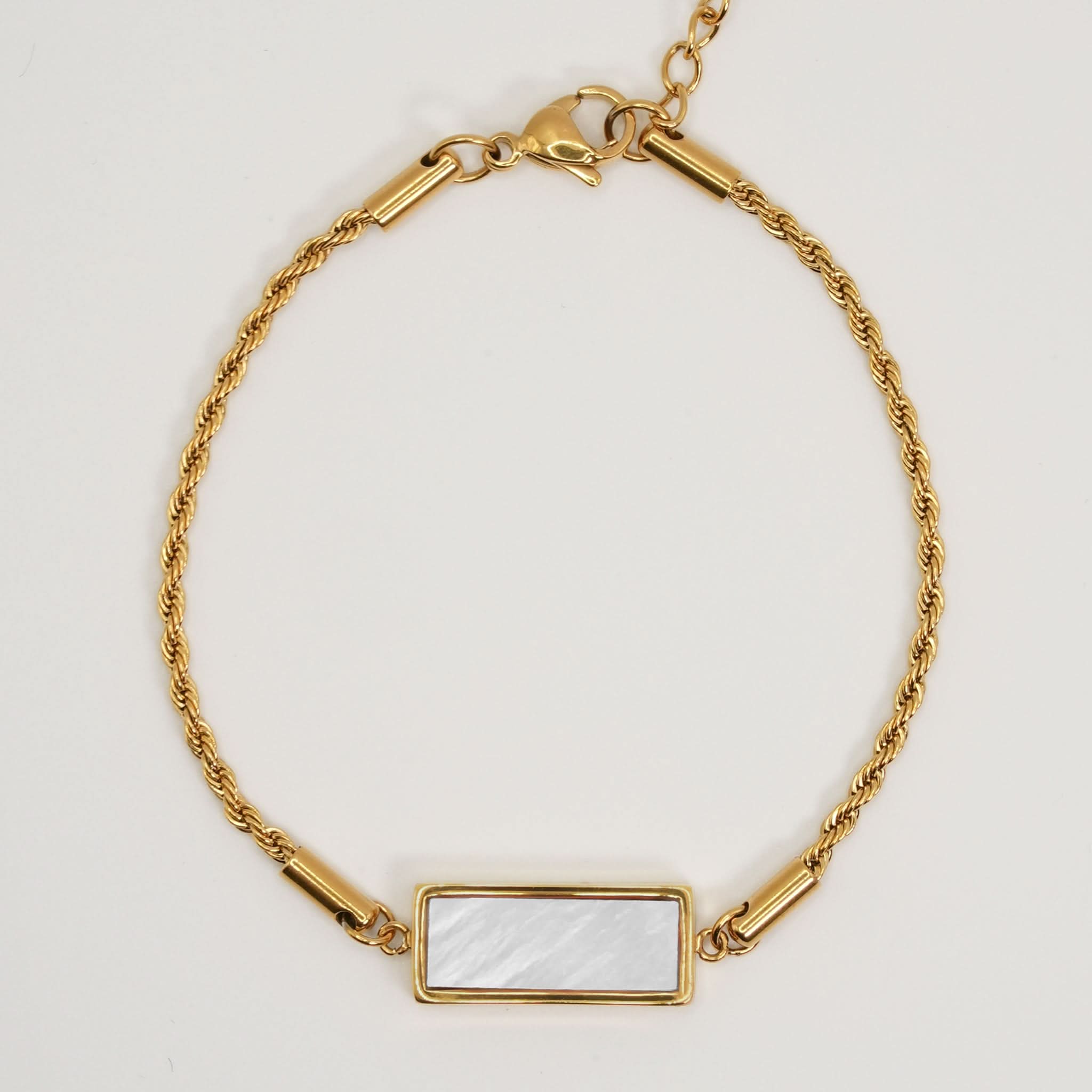 Keepsake Bracelet in Gold