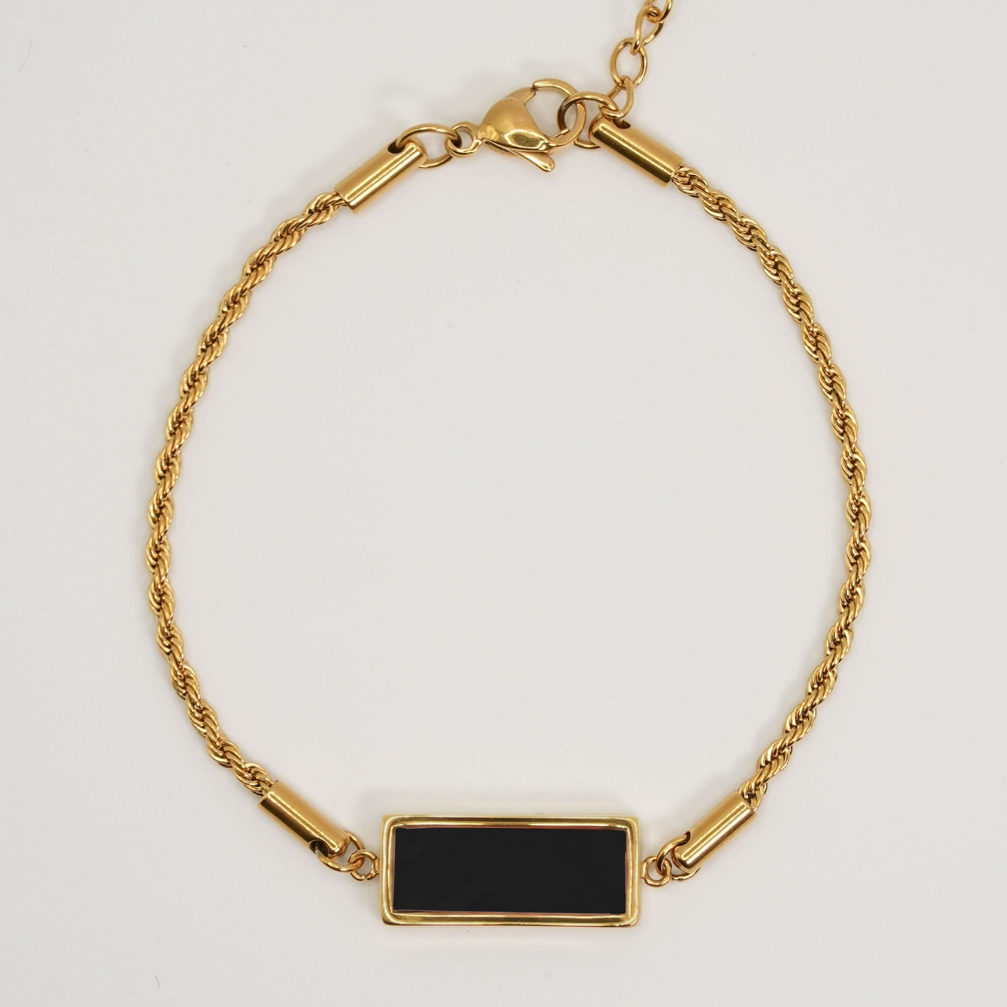 Keepsake Bracelet in Gold